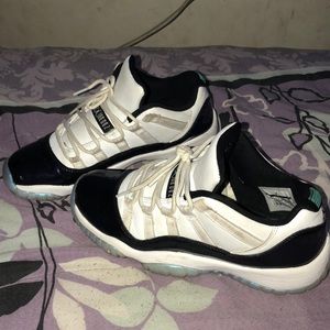 Air Jordan 11 Retro Low “Emerald”